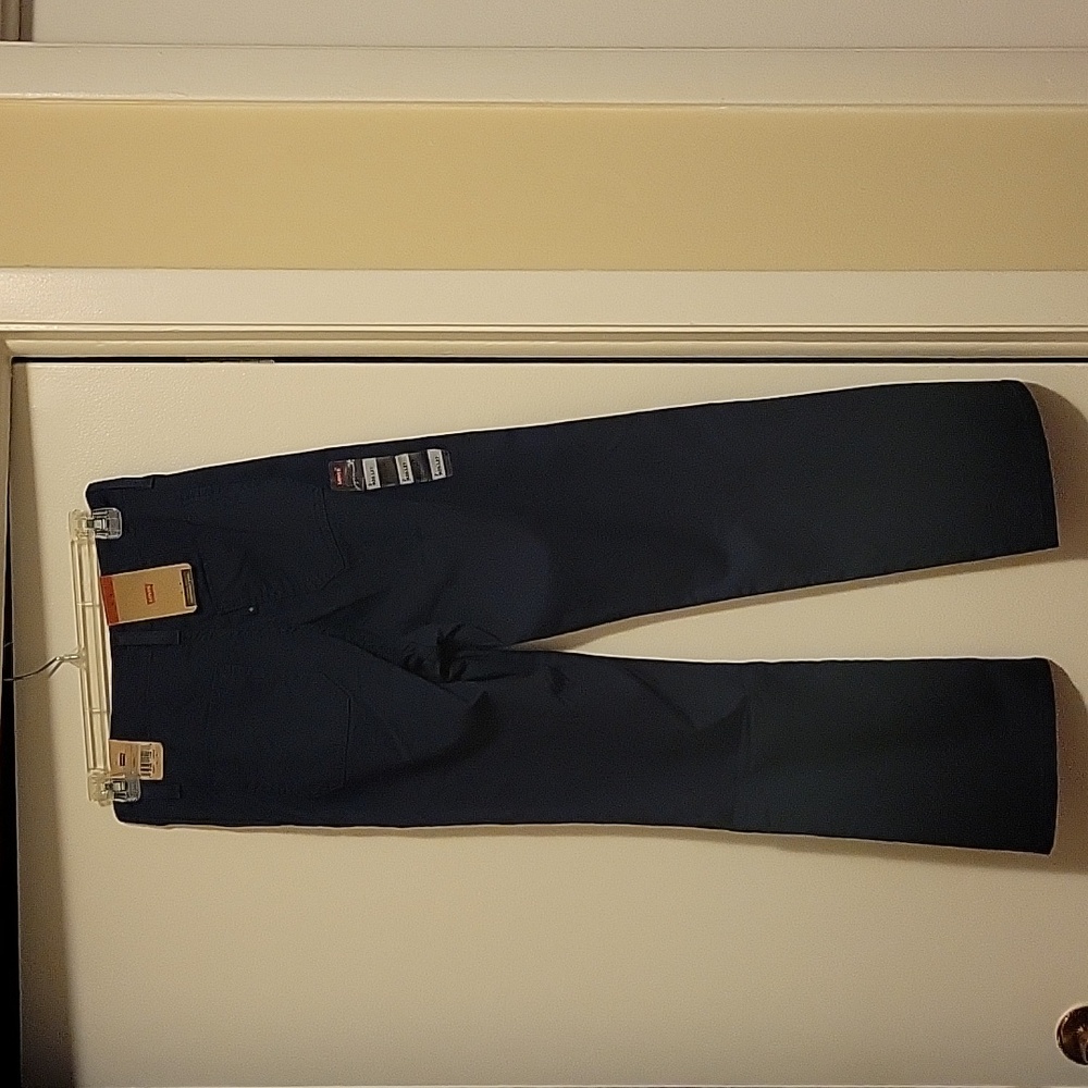 NWT: Levi's Womens Surplus Straight Pants